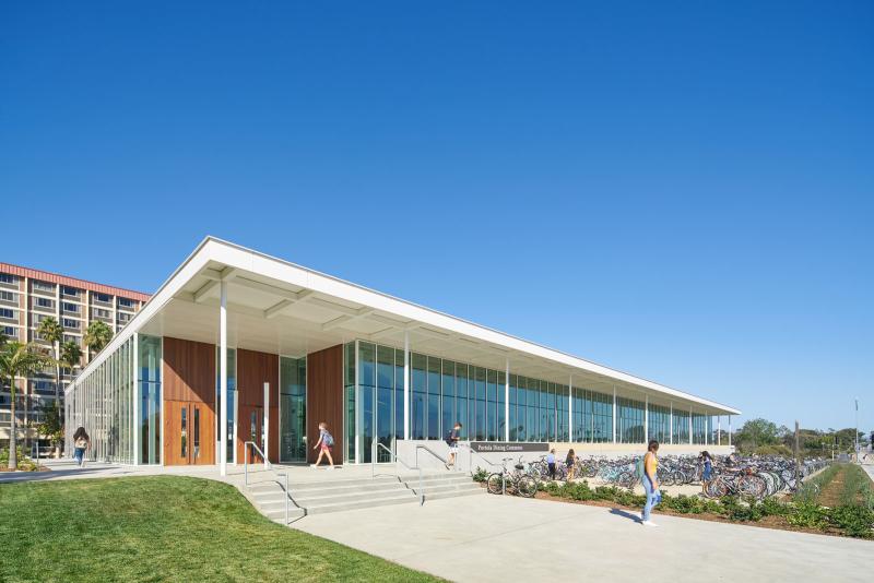 Portola Dining Commons Exterior