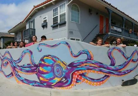 Mural created by students on the Trigo apartment complex.