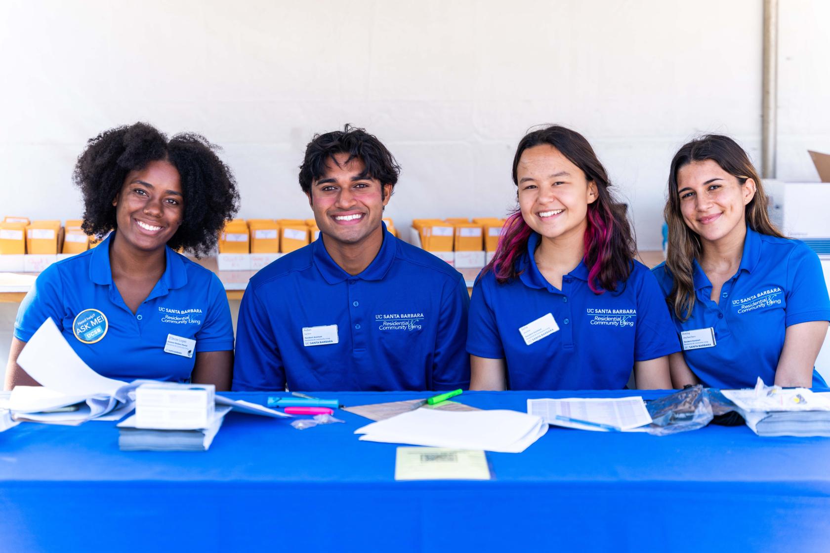 RAs at UCSB Move-in 2022