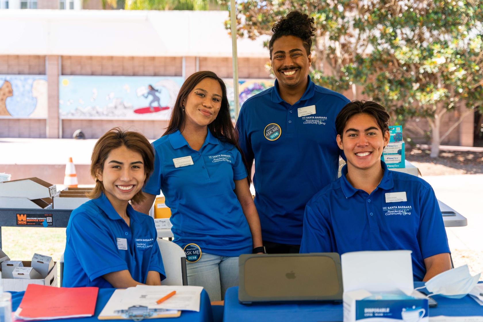 RAs at UCSB Move-in 2022